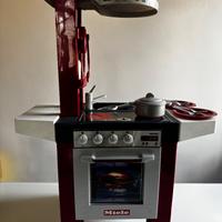 Cucina giocattolo Miele completa di accessori