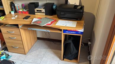 Armadio scrivania e libreria