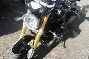 BMW r Nine t