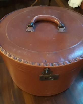 Baule cappelliera in cuoio cartonato inizio 1900