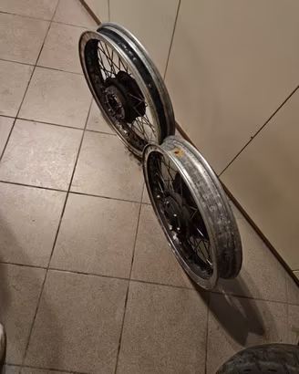 cerchi borrani guzzi T3 california 
