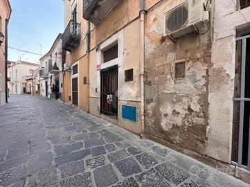 2 LOCALI A FOGGIA