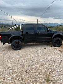 Macchina ISUZU
