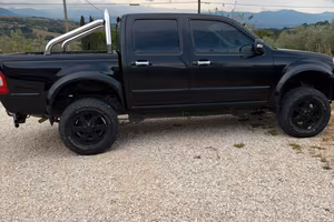 Macchina ISUZU