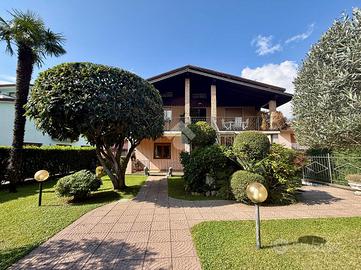 VILLA SINGOLA A PIAN CAMUNO