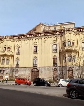 P.PE DI CAMPOREALE:EDIFICIO STORICO SU 3 PIANI
