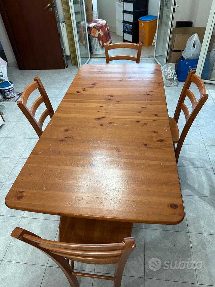 Sedie per tavolo in legno Mobili usati