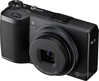 Ricoh GR IV Monochrome – Garanzia Fowa 4 Anni