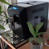 macchina caffè DeLonghi Eletta cappuccino 3anni