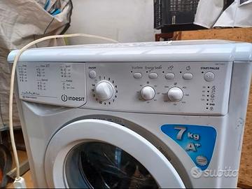 Lavatrice indesit 7 Kg A+ IWC71051 ricambi