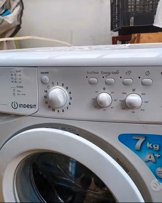 Lavatrice indesit 7 Kg A+ IWC71051 ricambi