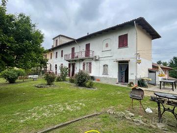 CASA SEMINDIPENDENTE A ROCCA D'ARAZZO