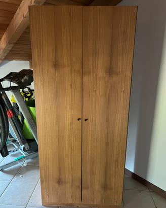 Armadio in legno