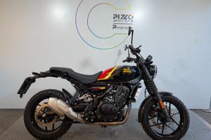 Royal Enfield Guerrilla 450 PLAYA BLACK 4046KM