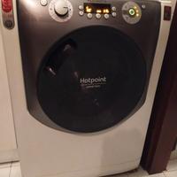 Lavatrice Hotpoint Ariston Aqualtis lavasciuga