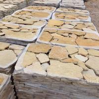 Pietra di Trani su pedana