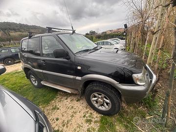 Nissan terrano 2.7  autocarro 3 porte