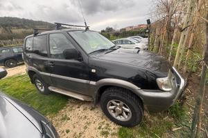 Nissan terrano 2.7  autocarro 3 porte