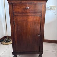 Comodino Vintage in Legno con Interni Rivestiti