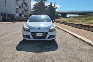 Megane III 2010 Coupe 1.5 dci

