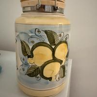 Barattolo in ceramica artistica