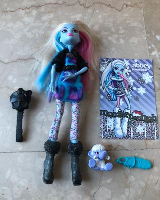 BAMBOLA MONSTER HIGH ABBEY BOMINABLE