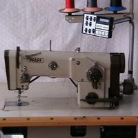macchina zigzag 438