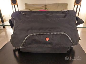 Borsa reflex Manfrotto e Case Logic monospalla