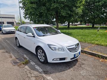 OPEL Insignia - 2013