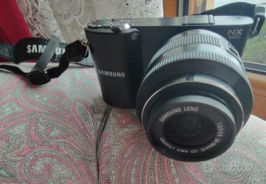 Samsung NX1000 con obiettivo 20-50