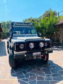 Land rover defender 110c station wagon