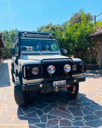 Land rover defender 110c station wagon