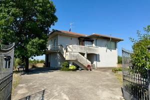 VILLA SINGOLA A MONTEFIASCONE