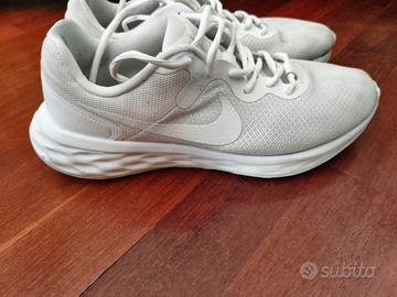 Scarpe running uomo Nike Revolution numero 44 