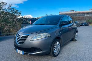 Lancia Ypsilon 1.2 benzina 69Cv - 2012