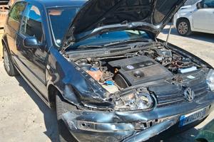 vw golf 4 incidentata