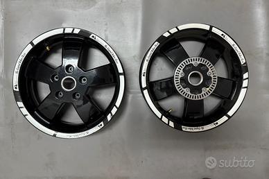 Cerchi Piaggio Vespa Gts 300 super sport hpe