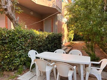 Piano terra con giardino a 50 m dal Mare
