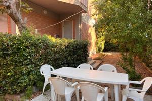 Piano terra con giardino a 50 m dal Mare