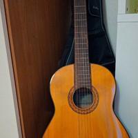 Chitarra Yamaha C70 con hard case - Come nuova