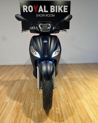 Piaggio medley s -200 -2024 passaggio incluso