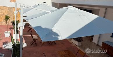 Due ombrelloni palo laterale 3x3