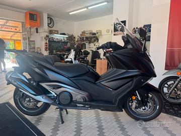 Kymco ak 550