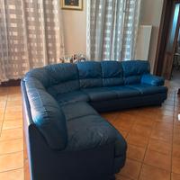 Divano in pelle blu