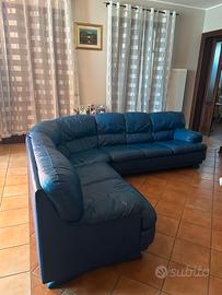 Divano in pelle blu