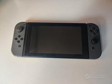 Nintendo Switch con  custodia