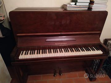 pianoforte verticale vintage