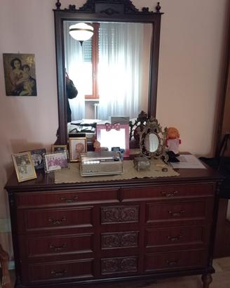 Cassettiera con Specchio in stile classico