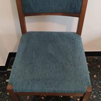 Sedie in legno con imbottitura