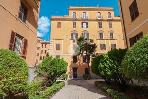 3 LOCALI A ROMA